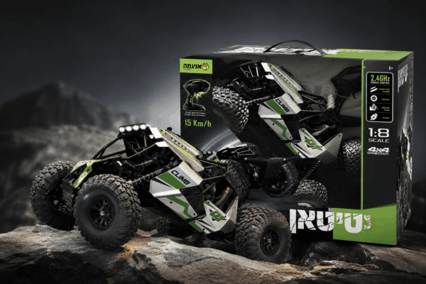 ג'יפ על שלט ענק טיטאן TITAN 4X4